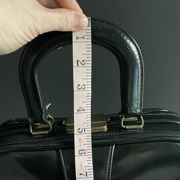 Vintage Top Handle Black Leather Doctors Bag With Key - Picture 16 of 16